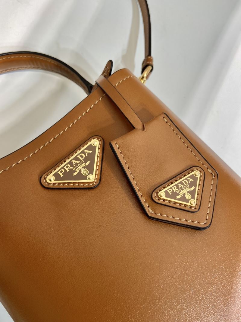 Pra*a bucket bags